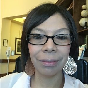 Meet your Posher, Sylvia